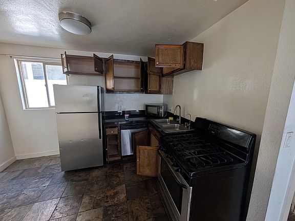 5th image of 1915 Grace Ave APT 3
