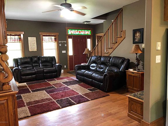 4th image of 18737 221st Ave