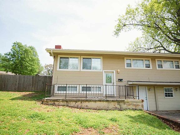 2nd image of 109 S Arrington Dr