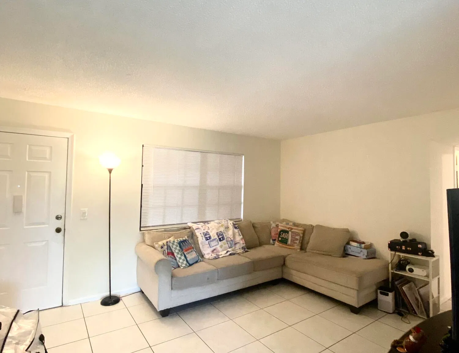 2 bed, 2.0 bath, 883 sqft, $2,000 — Photo 3