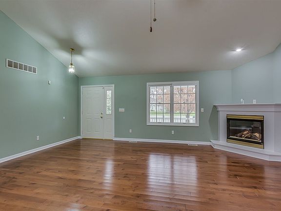 3rd image of 30730 Kevin Ct