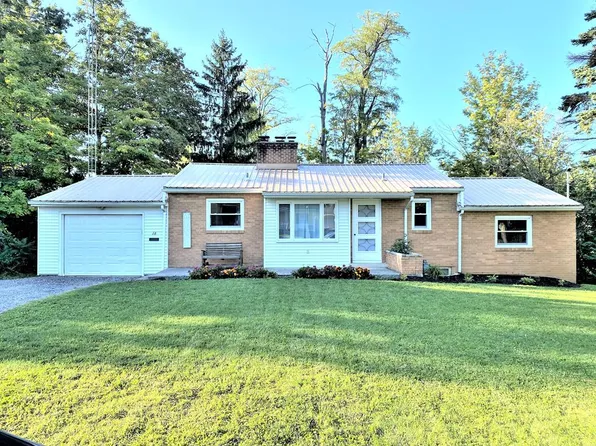 16 Woodland Rd, Shelby, OH 44875