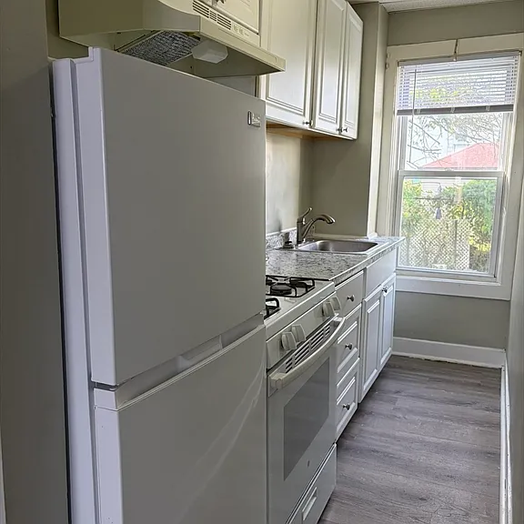 23 Brow St #1W — Photo 3