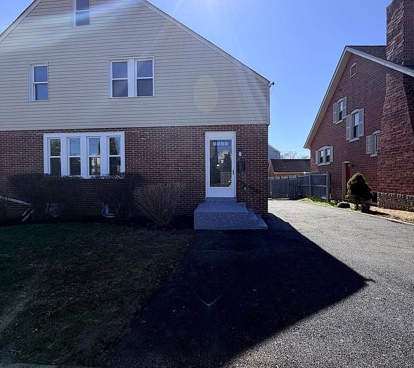 1st image of 402 Grove Ave