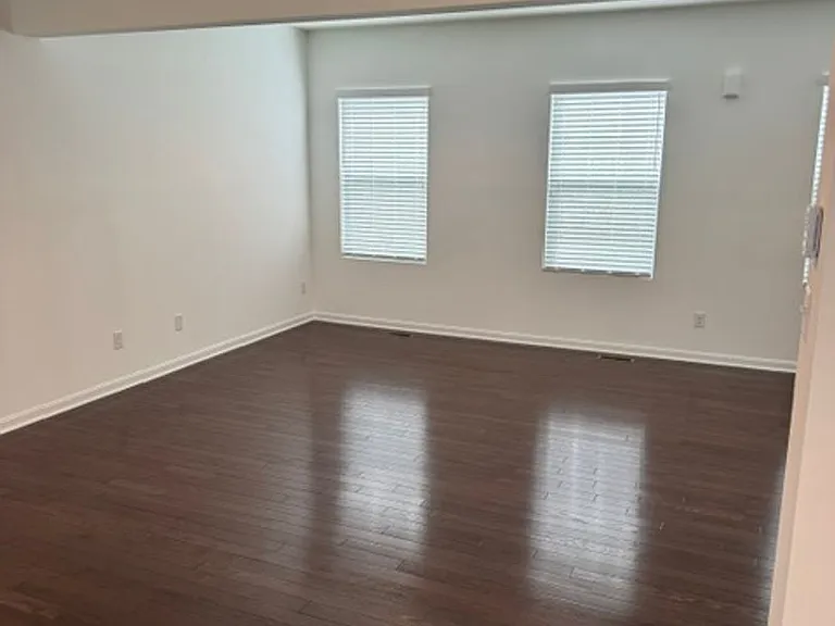 221 Faulk Dr — Photo 6