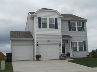 5817 Sable Ridge Dr, Kentwood, MI 49330