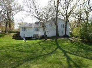 16623 Meadowbrook Ln, Wayzata, MN 55391