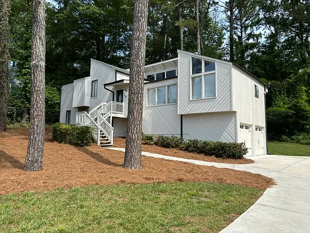 Building Photo - 3941 Kensington Dr