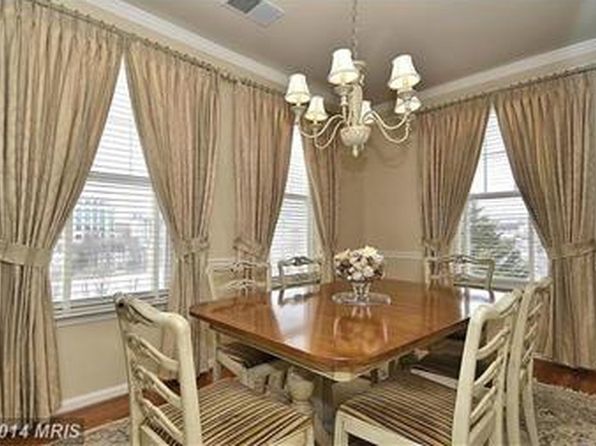 531 Lawson Way APT 303