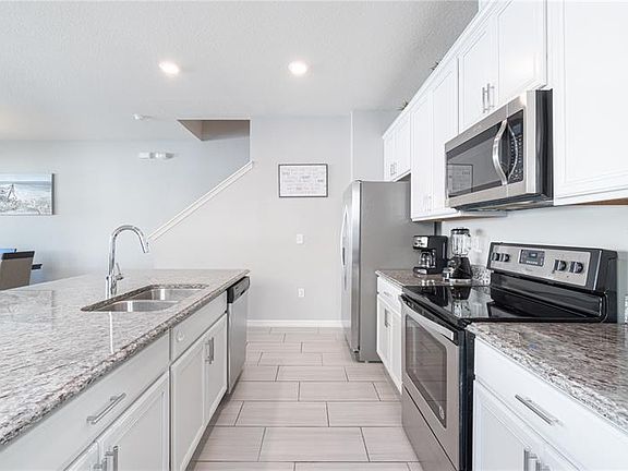 3rd image of 5135 Killarney Way