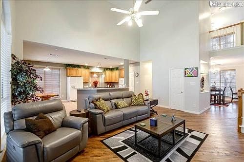 1st image of 6934 Mesa Dr