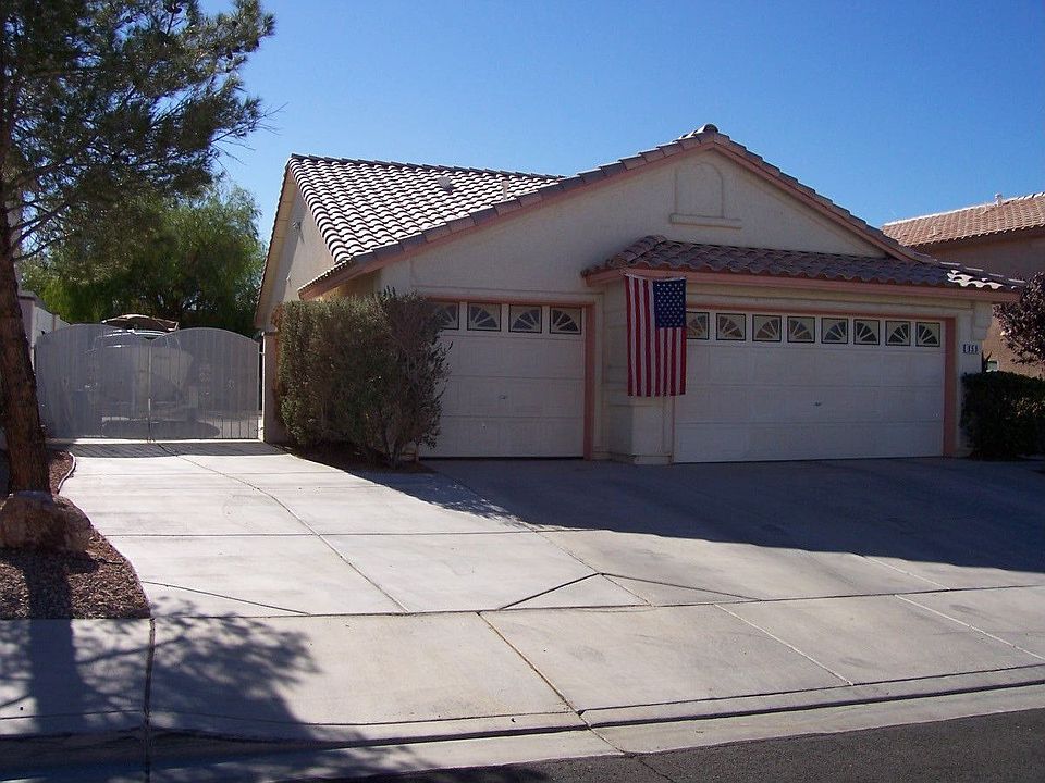 La Casa. w/ RV parking