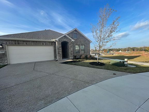 3rd image of 3829 Chicory Ct