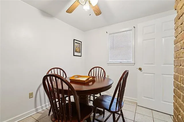 906 N White St — Photo 4
