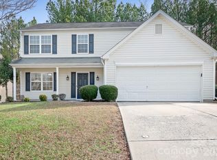 6602 Forest Cross Dr, Charlotte, NC 28216