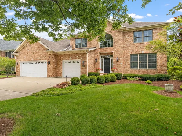 2S723 S Wendelin Ct, Wheaton, IL 60189