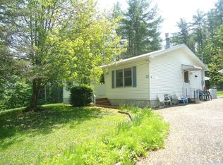 25 Mackey Rd, Greenville, NY 12083