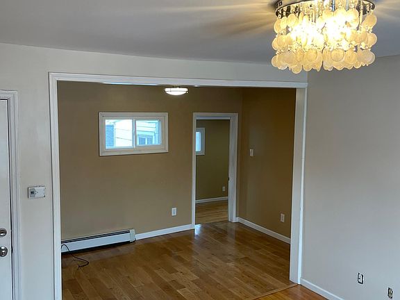 4th image of 8 Davis Ave APT 2