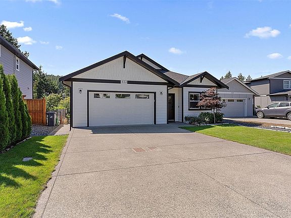 4th image of 933 Blakeon Pl