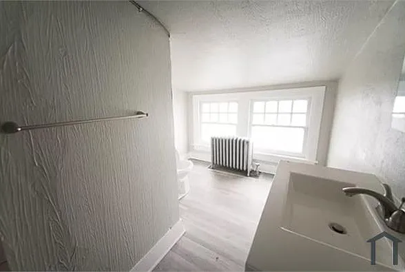 2 bed, 1200 sqft, $1,100 — Photo 3