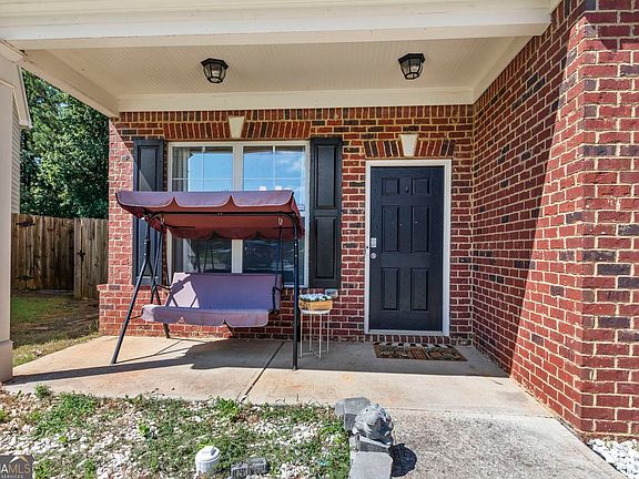 3rd image of 2540 Trelipe Dr