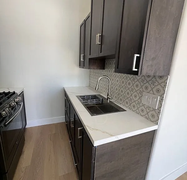 2869 Ridgeway Dr — Photo 12