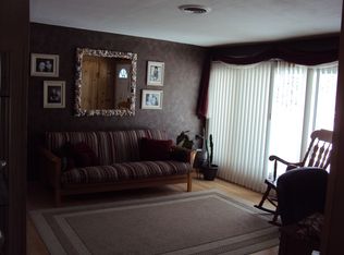9864 E Idlewood Dr, Twinsburg, OH 44087