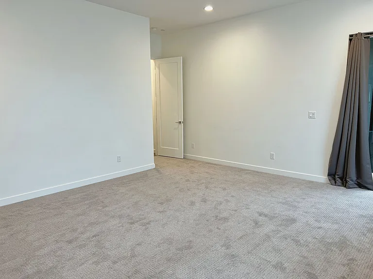 10920 E North Ln — Photo 13