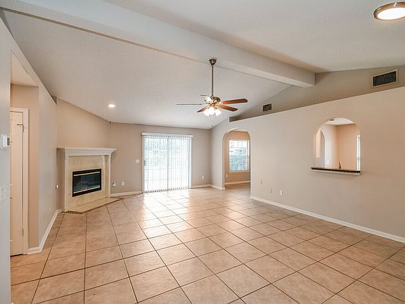 4th image of 401 Baybrook Dr