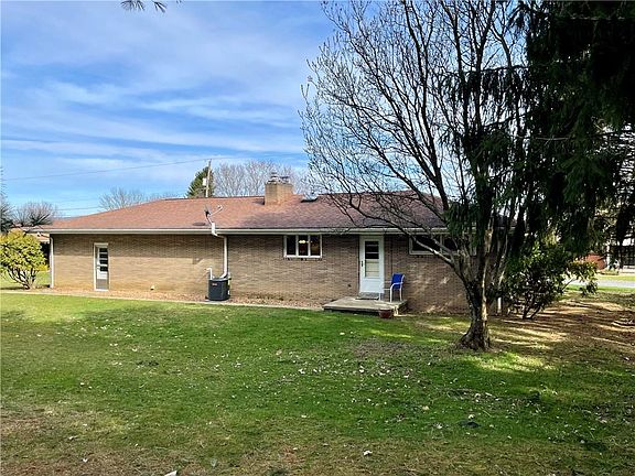 2nd image of 1135 Circle Dr