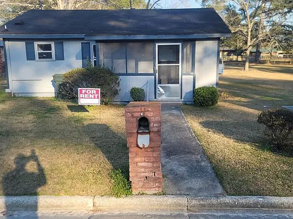 720 9th St NW, Moultrie, GA 31768