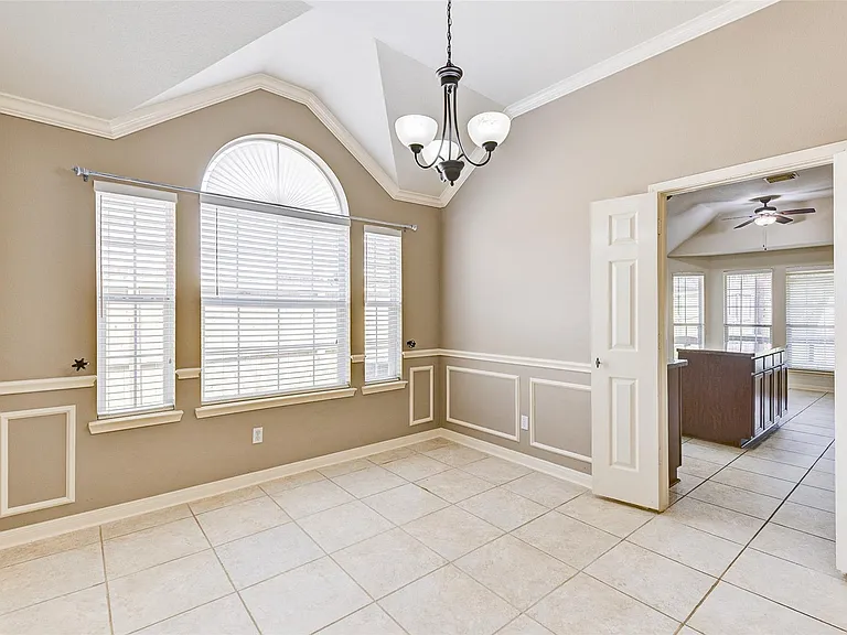25910 Oakridge Forest Ln — Photo 14