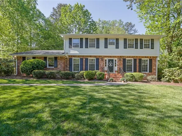 1569 Chateau Dr, Atlanta, GA 30338