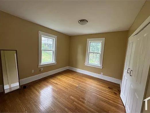 3 bed, 1350 sqft, $2,450 — Photo 3