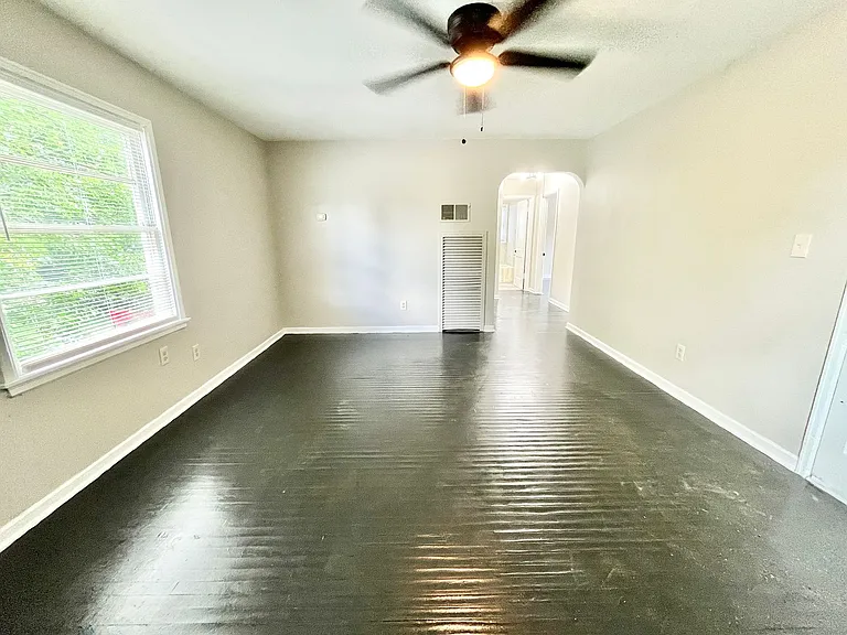 4840 Southside Drive-New — Photo 11