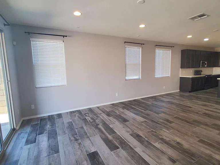 1256 E Jahns Dr — Photo 11