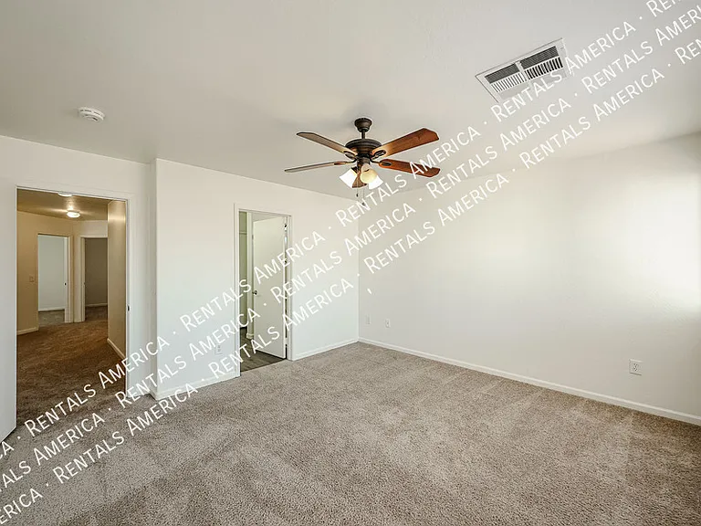 8757 E Lomita Ave — Photo 15