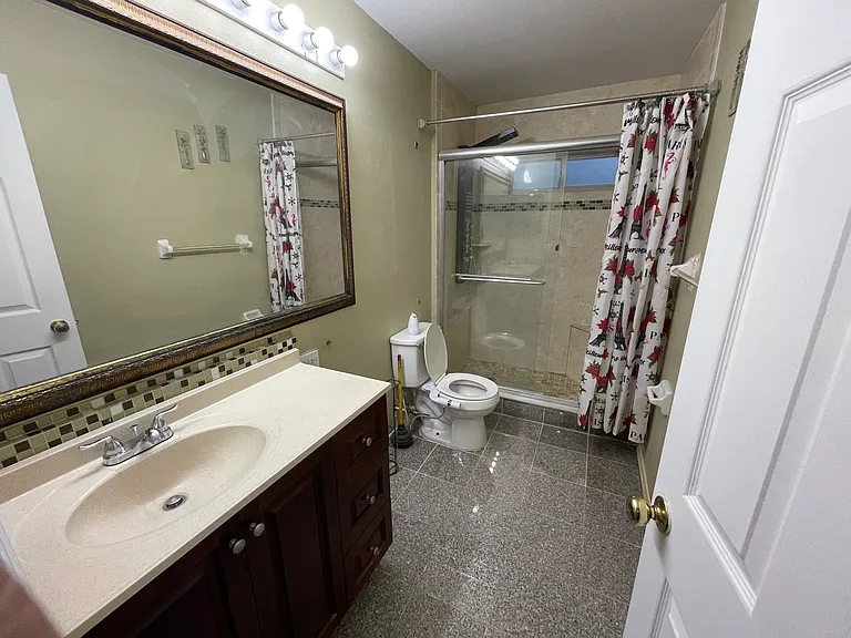 Bridgeview Cir — Photo 30