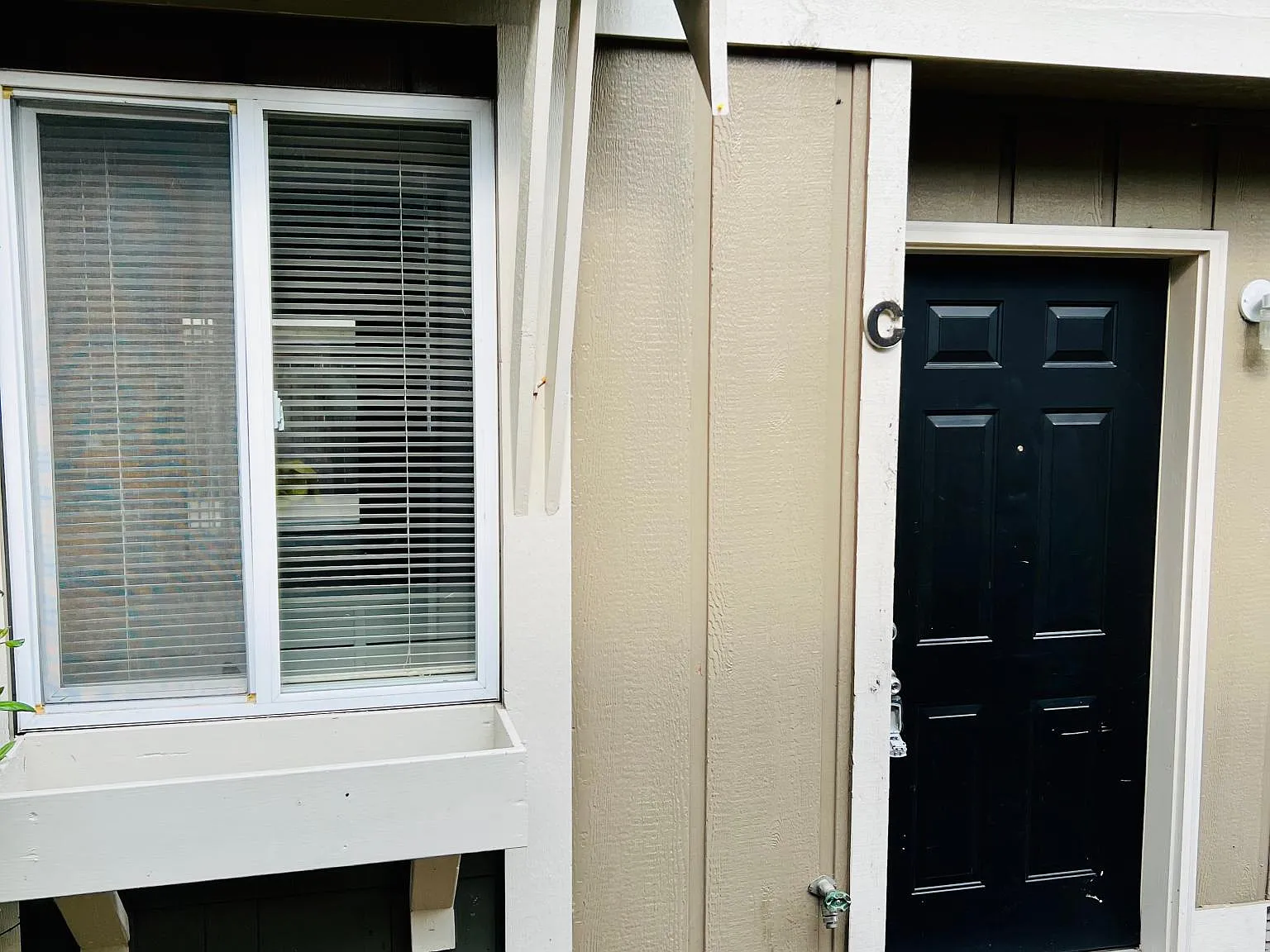 2 bed, 1025 sqft, $1,875 — Photo 2