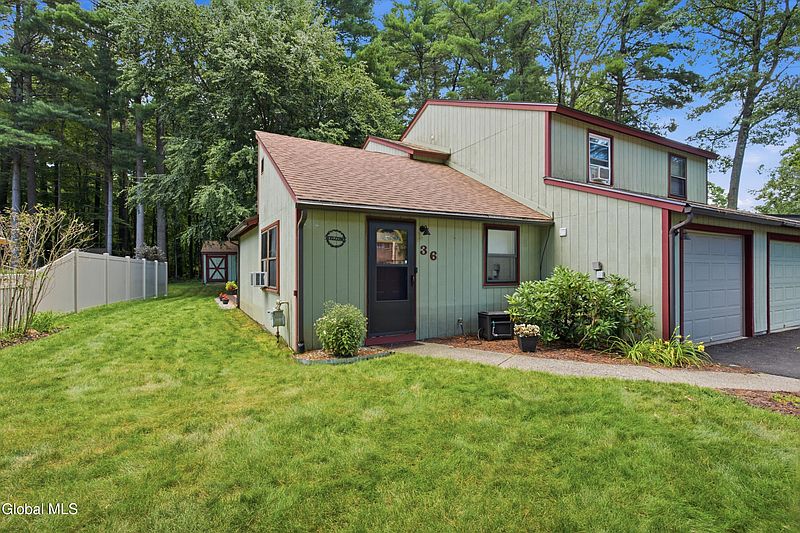 2nd image of 36 Snowberry Road