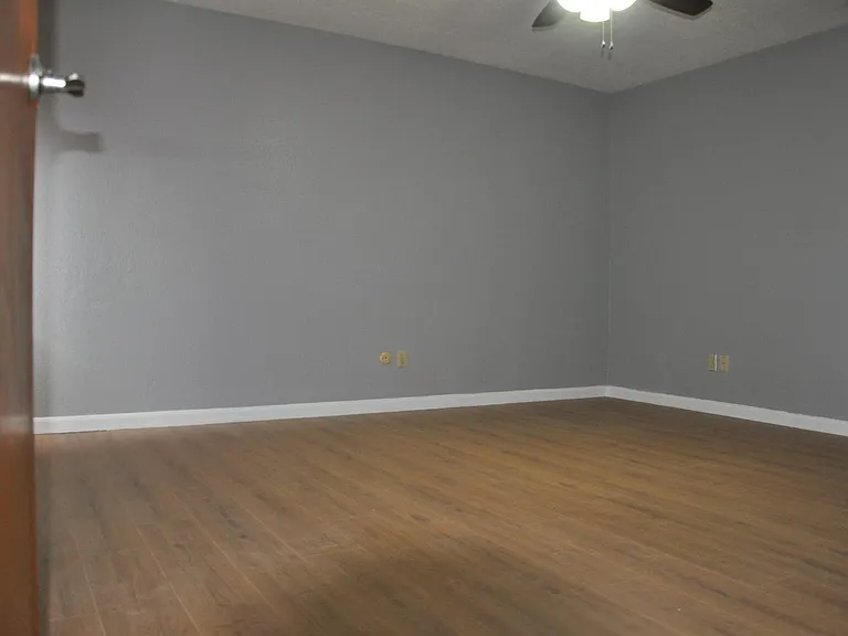 16454 Hickory Knoll Dr — Photo 8