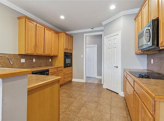 5th image of 6090 Tuscany Ln