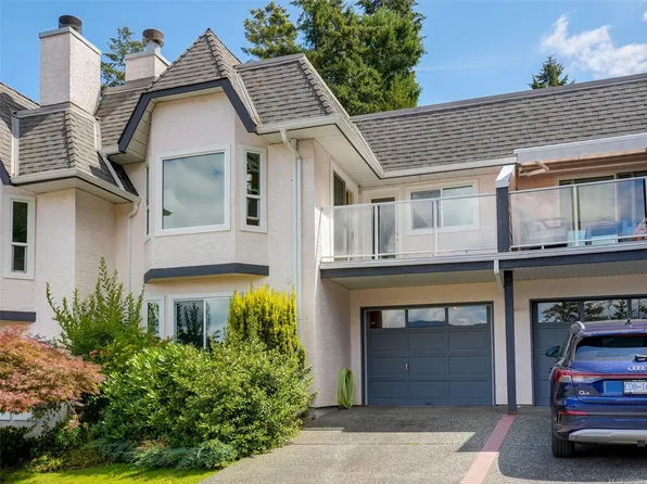 930 Josephine Rd #5, Central Saanich, BC V8M 1B3
