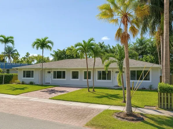 236-238 NE 1st St, Dania, FL 33004