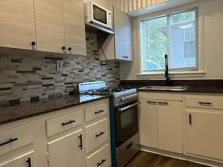 1978 Wellbourne Dr NE — Photo 16