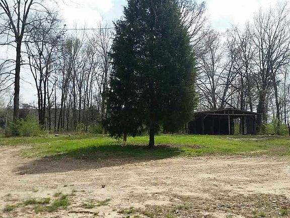 2nd image of 4404 Dyer St