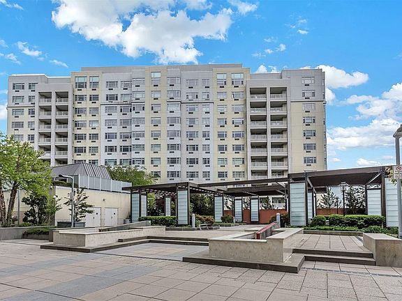 2nd image of 4022 College Point Blvd Ph 1C