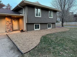 10801 Hollywood Blvd NW, Coon Rapids, MN 55433