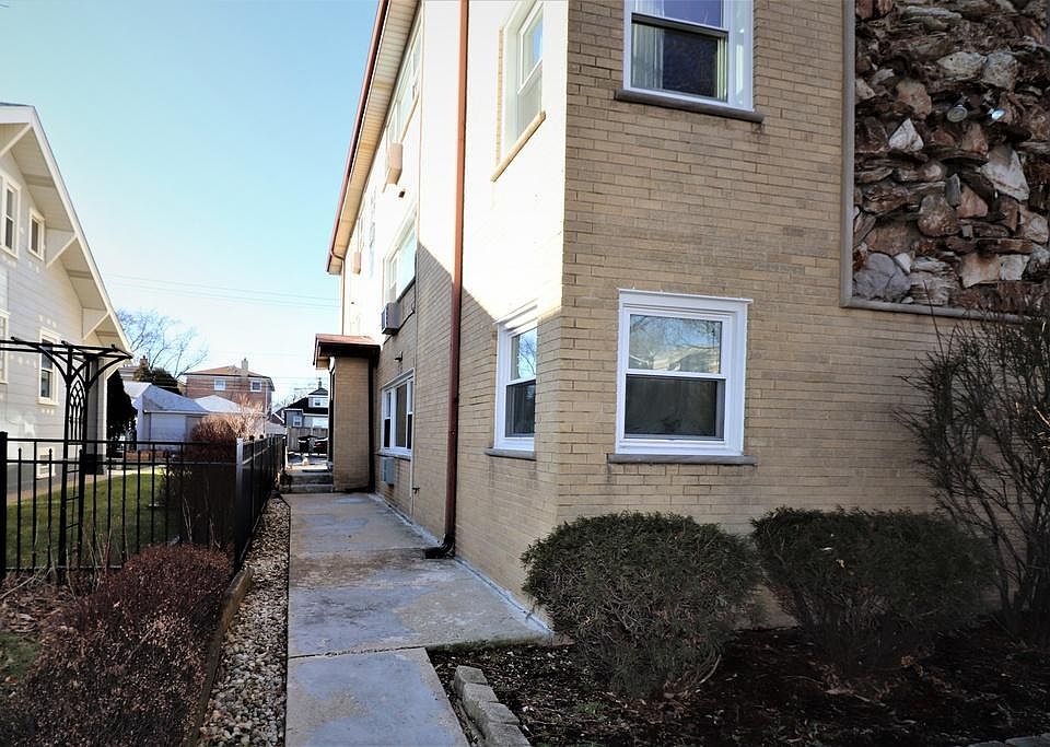 1st image of 2222 N Harlem Ave APT 2NE