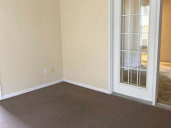3rd image of 4410 Ferndale Dr